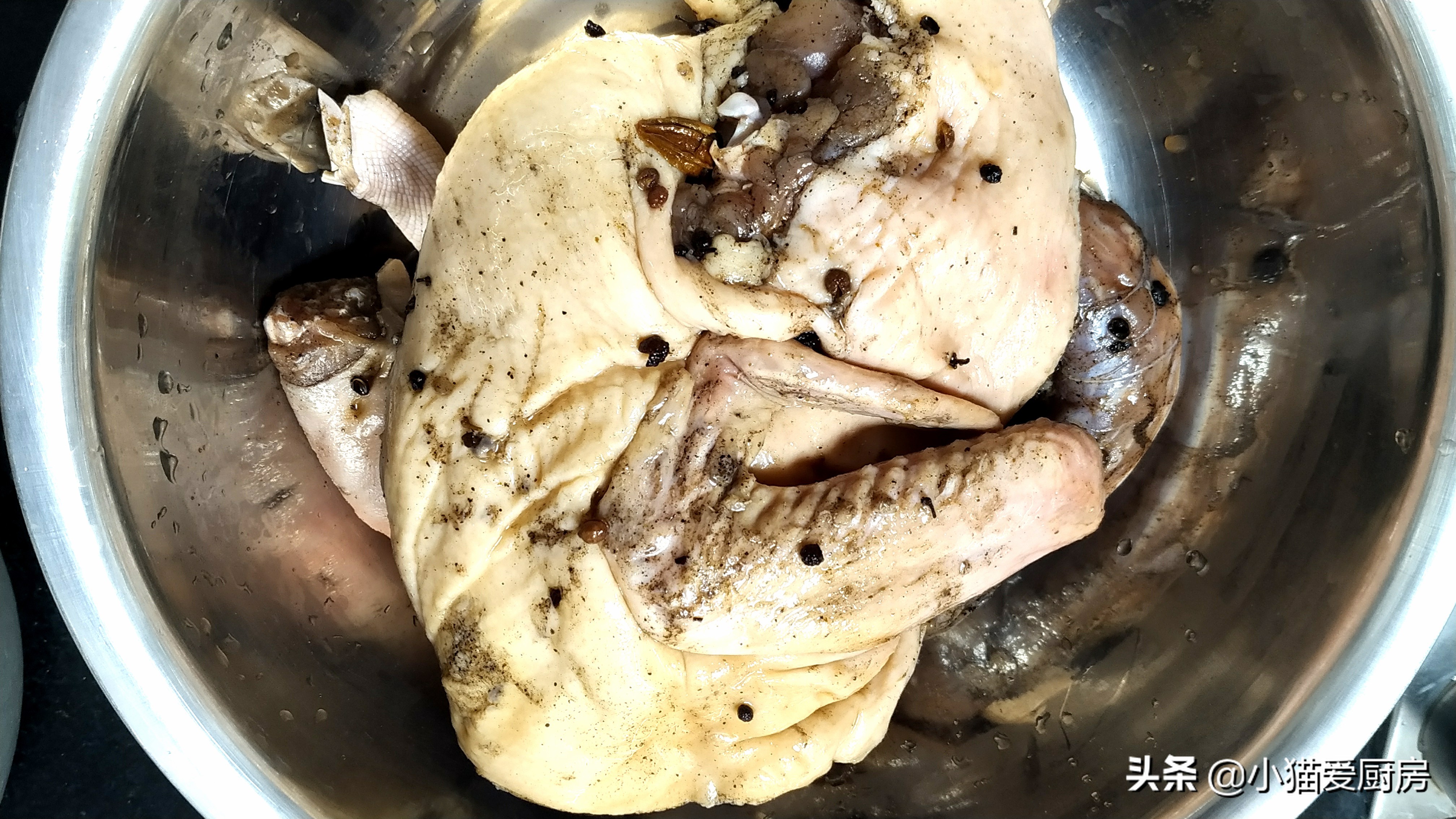 图片[7]-【盐水鸭】做法步骤图 好吃咸香入骨 肉质紧实有嚼劲-起舞食谱网