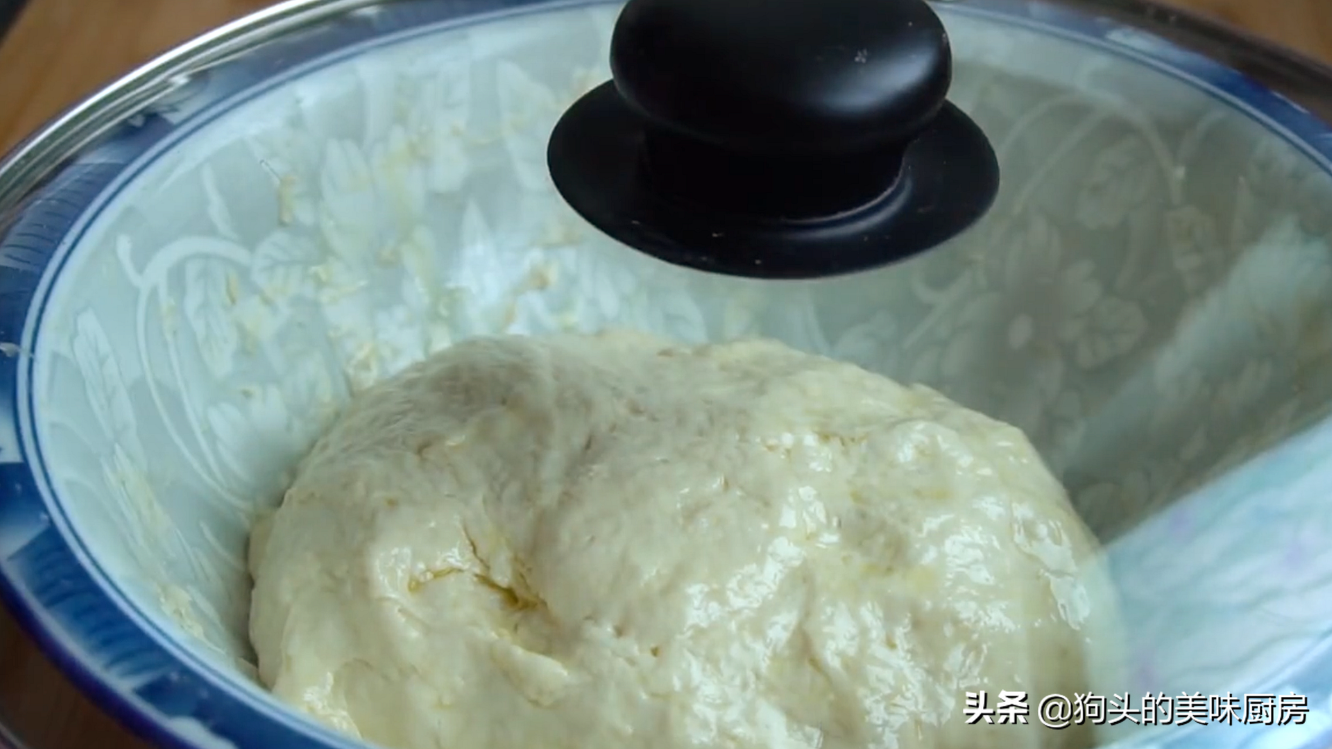 手抓餅家常做法，不用揉麵，外酥裡軟，和外面賣得一樣好吃