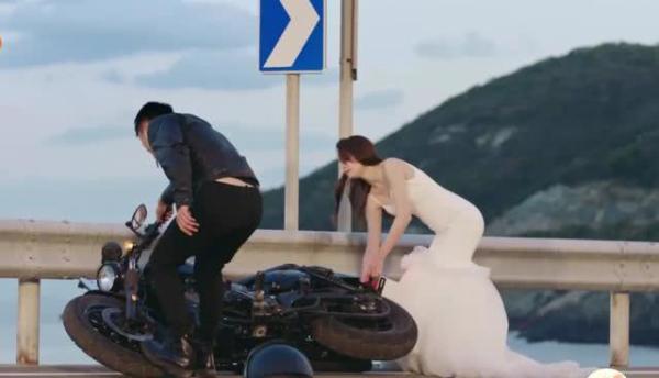 迪丽热巴太倒霉！新剧开播滤镜刺眼剧情狗血，