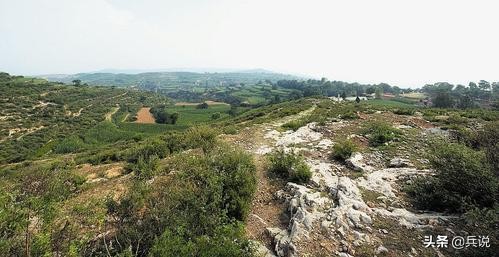 神頭嶺伏擊戰(zhàn)，八路軍隱蔽太好，日軍大路行走，未發(fā)現(xiàn)路邊有人