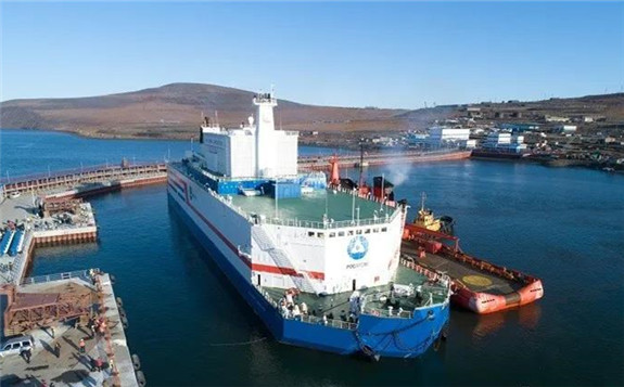 架空：悲怆的俄海军，最凄惨的航母，乌里扬诺夫斯克号浮动核电船