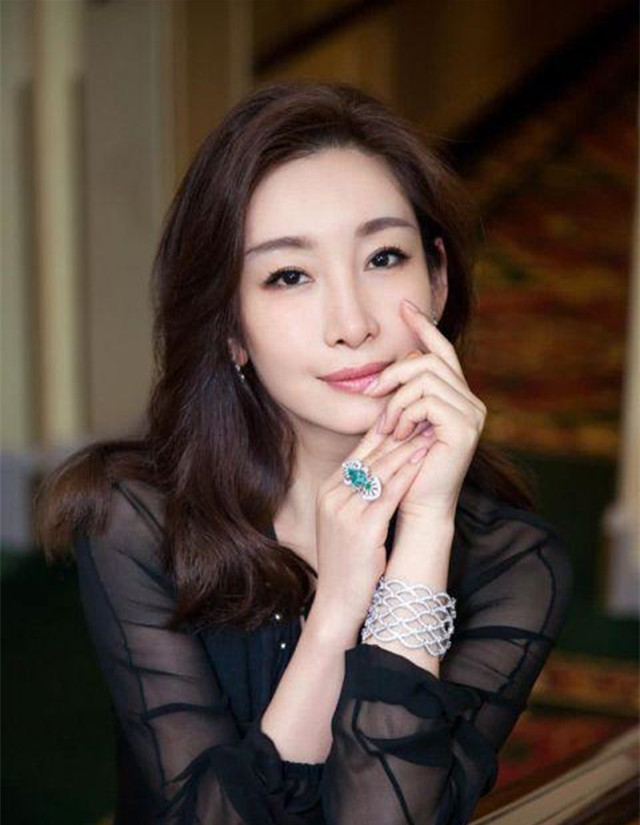 秦海璐高龄生下“巨婴症”儿子，如今孩子5岁了