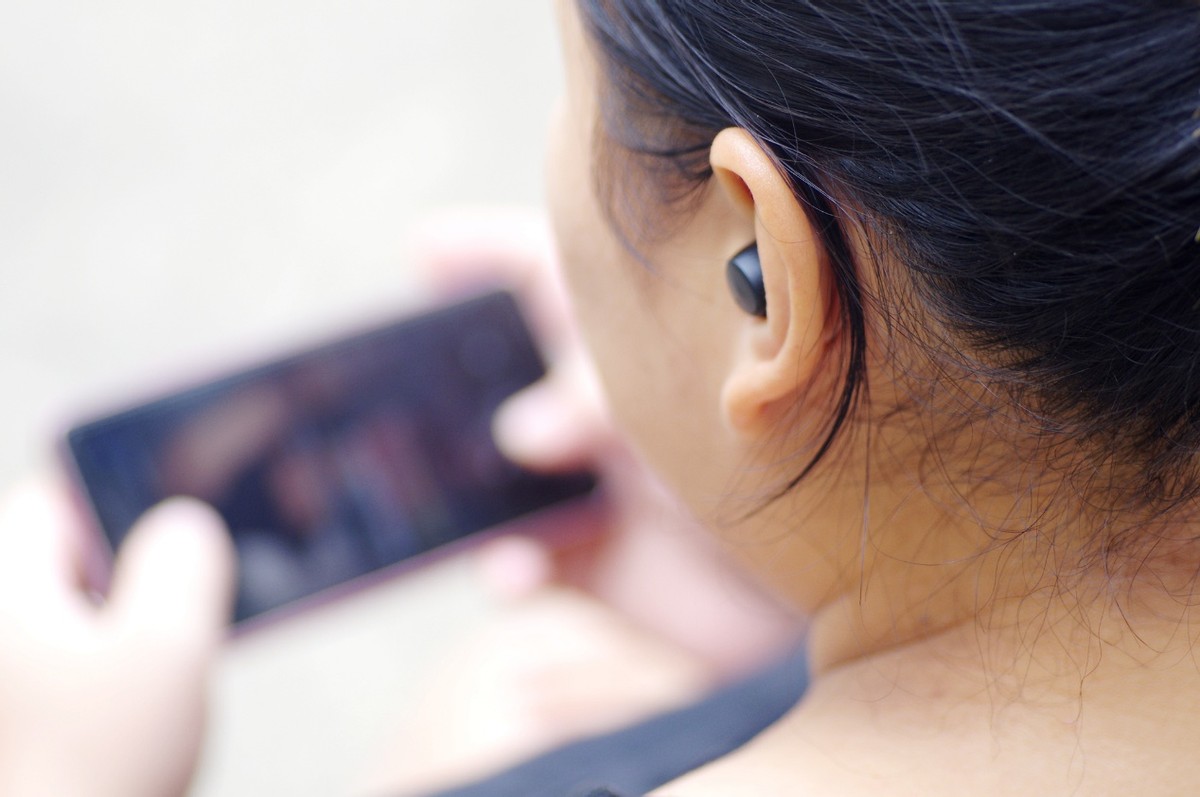 小巧舒适，隐形贴合，JEET Air2真无线蓝牙耳机