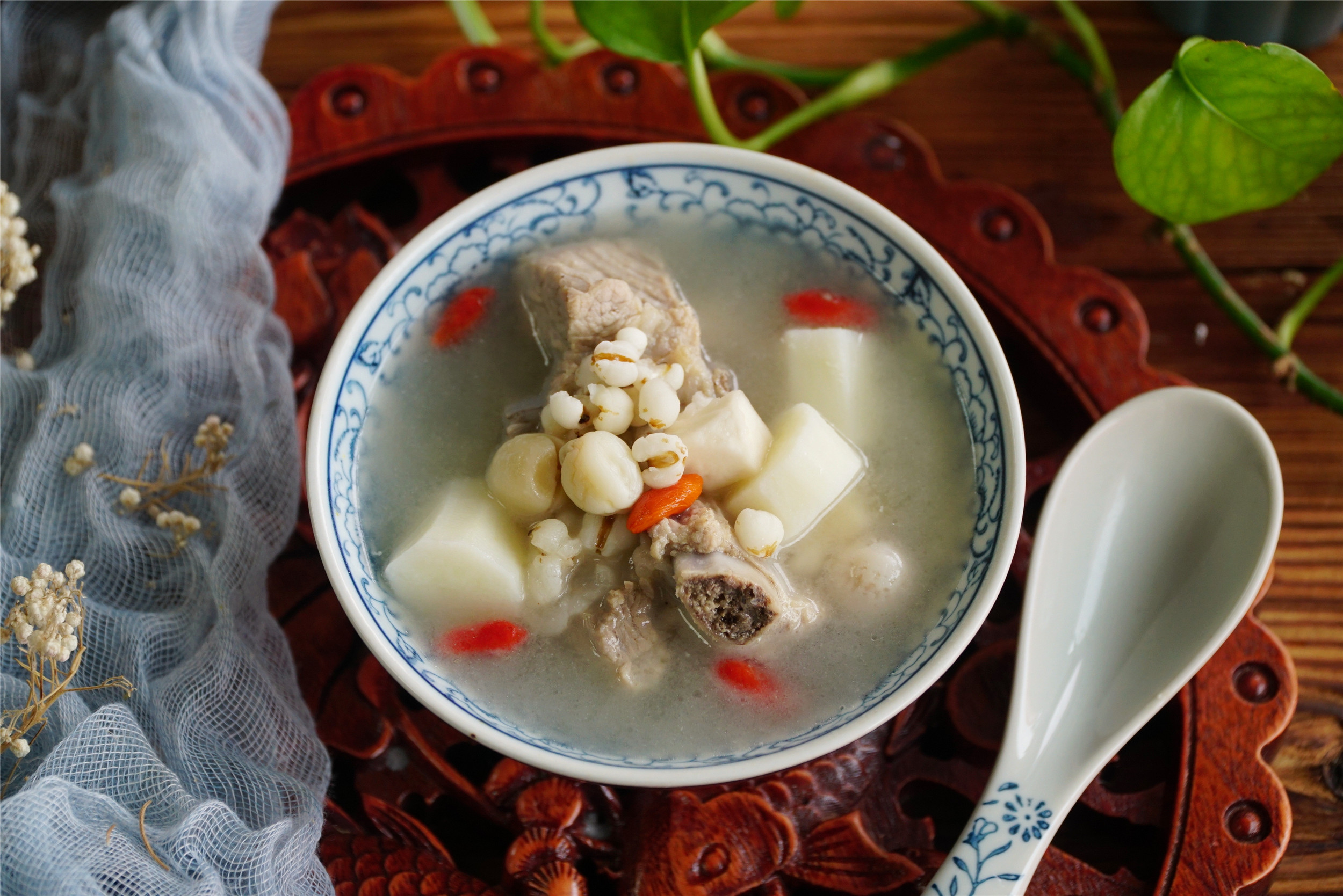 推荐8道适合秋天的汤，有荤有素，合理“贴秋膘”，安稳舒坦入秋