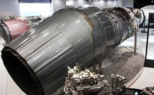 空军的好日子来了，中国战机普遍采用激光成型钛合金构件