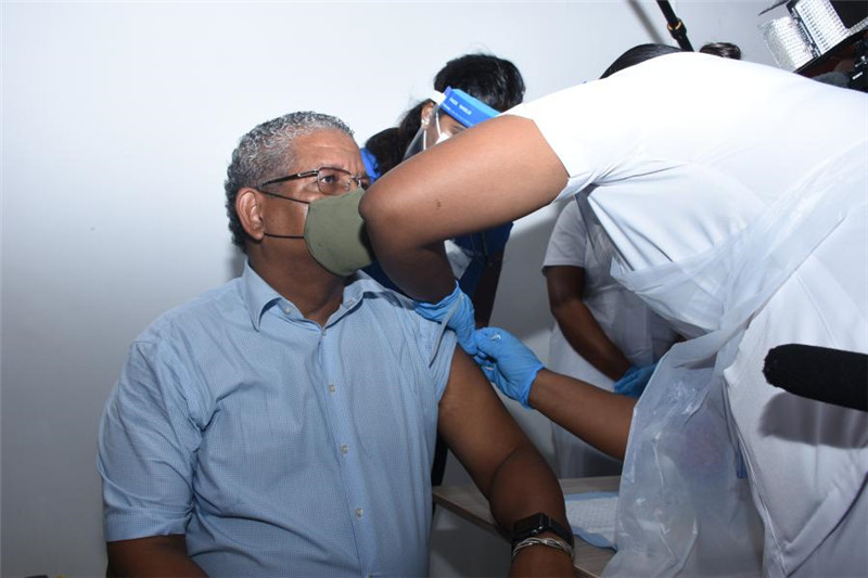 �ڶ�ŷ�޹��ҽ�Ŀ��ת���ж���Ĭ�˶������������з���ȷ��Ӧ