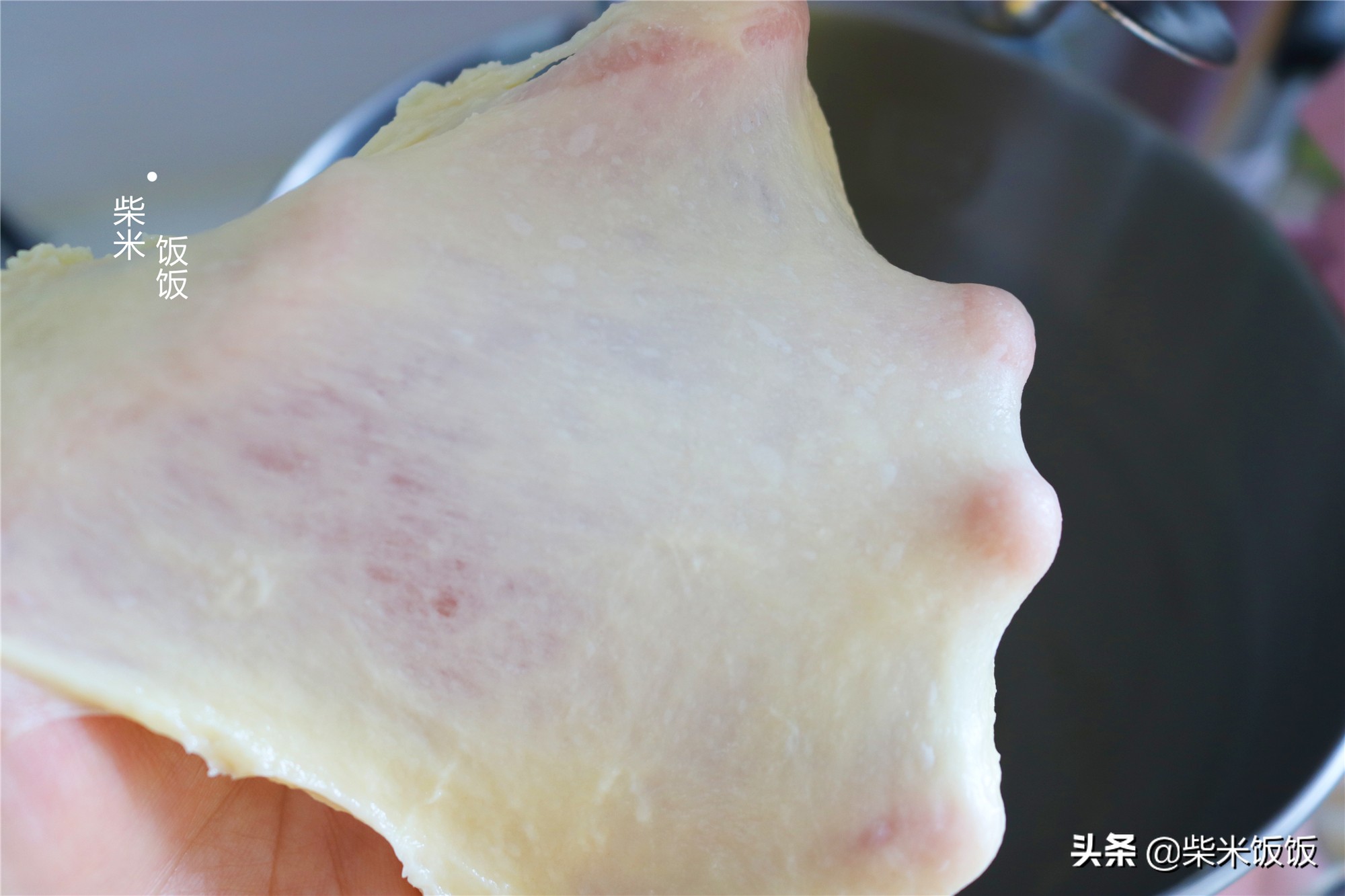 早餐，我给家人做了鸡肉堡，做法简单味道好，一个下肚能量满满