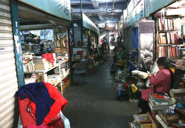 别再逛闲鱼了,成都八大旧货市场,100元能当1000元花