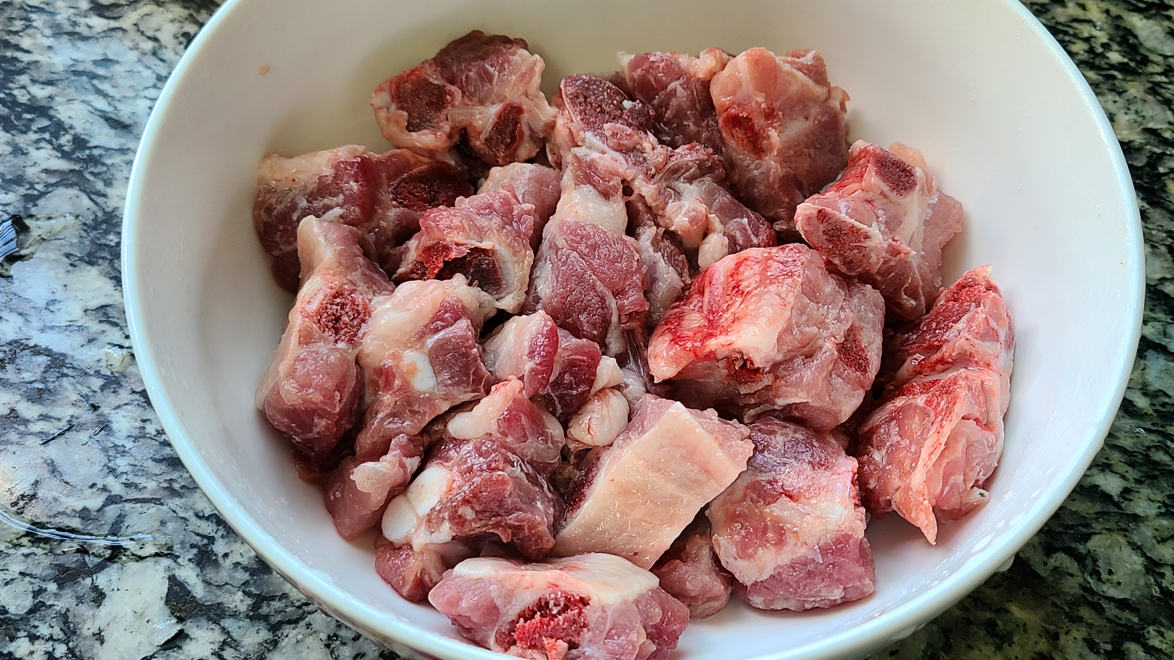 蒸排骨的家常做法，排骨香味濃味道好，廣東人都說好吃