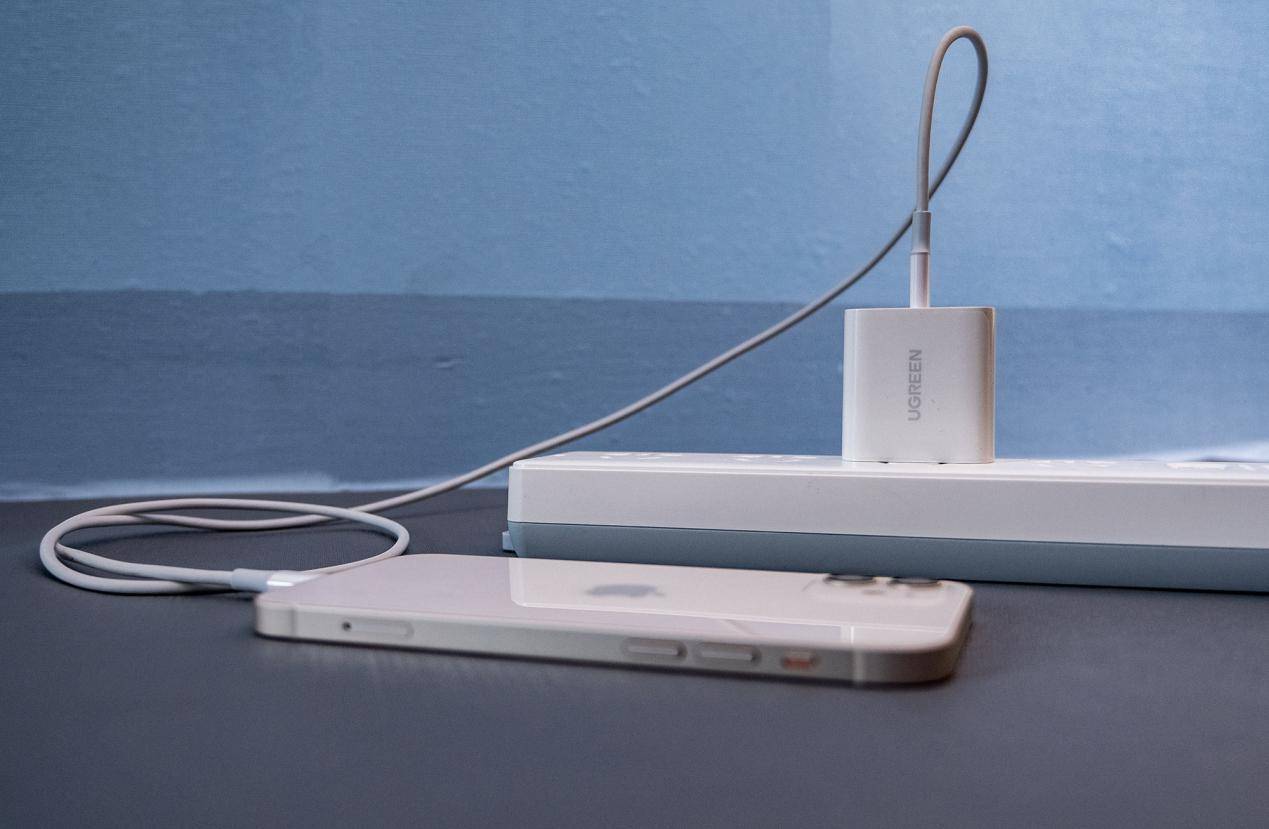 6S钉子户终于换iPhone12，用了近一个月，来说说感受