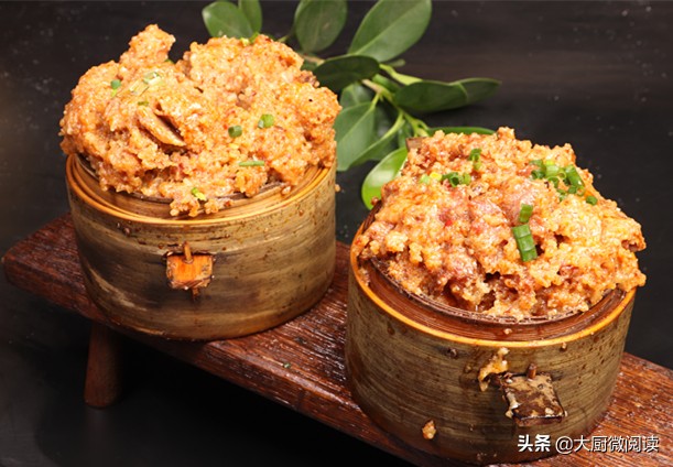 吃饭皇帝大｜以“五色五味”做火土家菜，300平米门店日售12万元