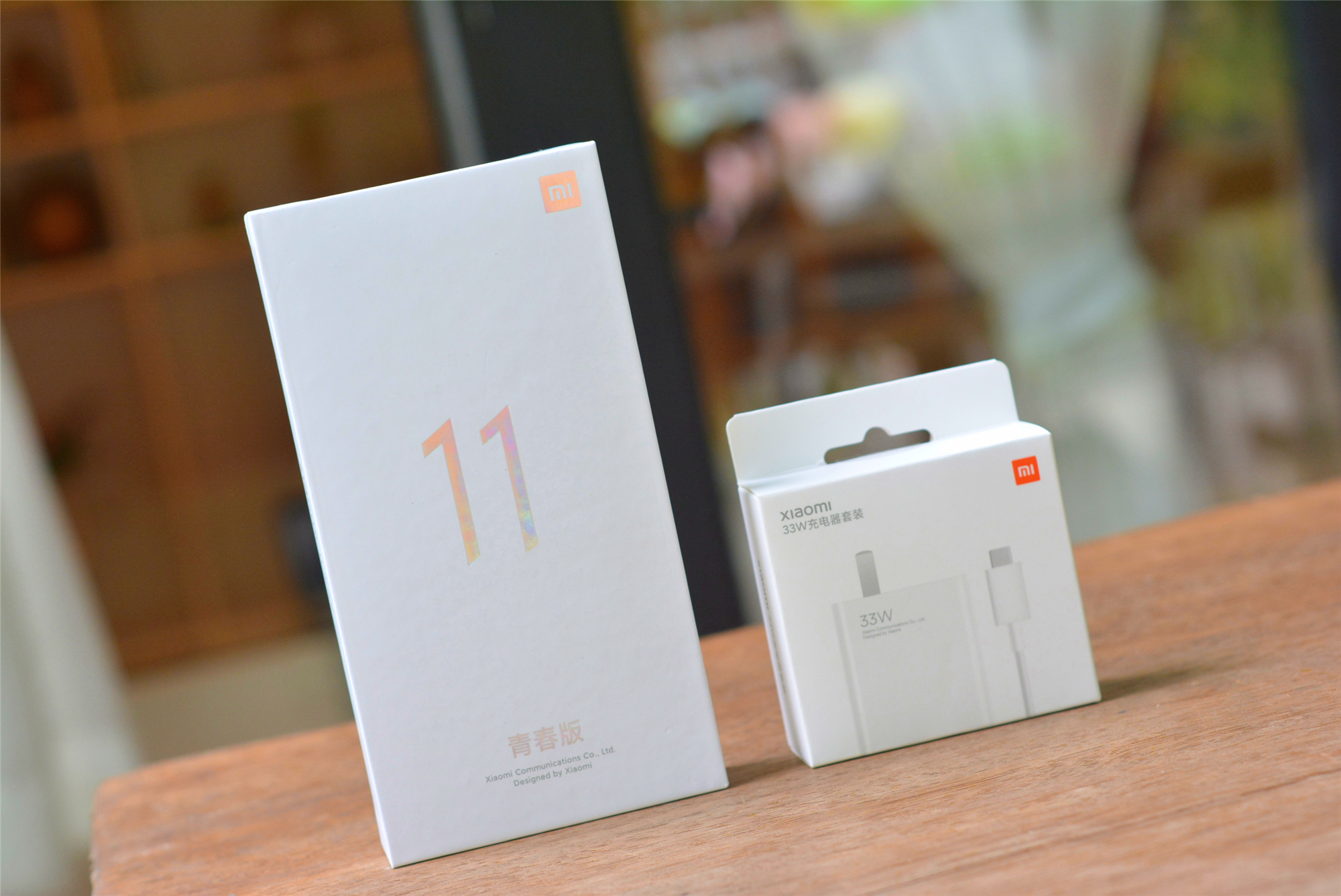 小米11青春版简评：159g轻薄机身，却有4250mAh大电池