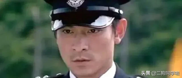 四大天王警服照，郭富城一身正气，张学友痞气