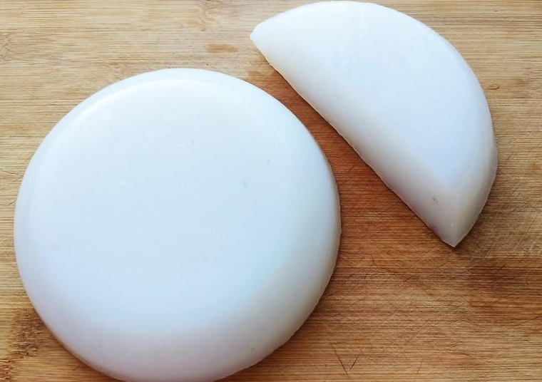 做涼粉，不要只用水，多加一種料，做好爽滑Q彈，滑溜溜好吃