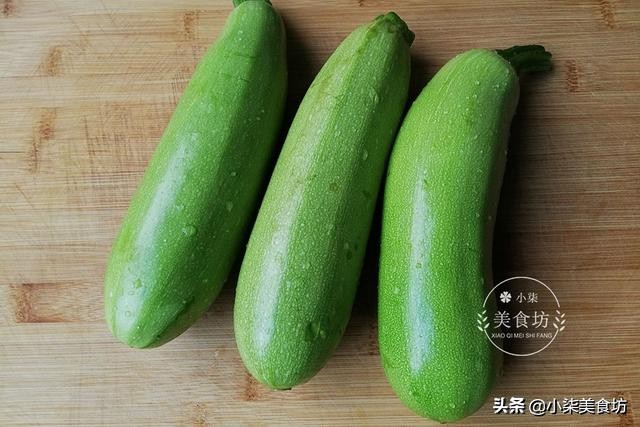 图片[3]-西葫芦里加2个鸡蛋 简单一做 柔软好吃 10分钟完成全家人早餐-起舞食谱网