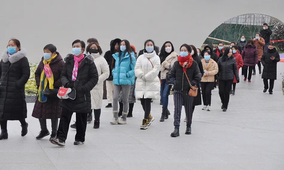 天水伏羲故里国学院走进“奥特莱斯绿城”感受中式合院的典雅之美