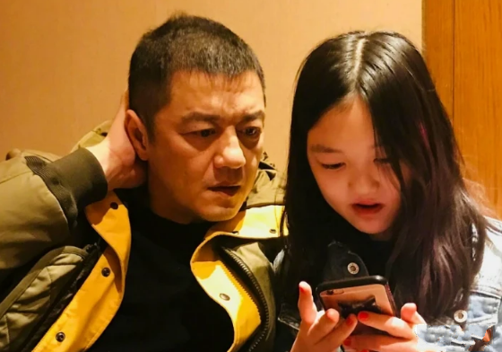 李亞鵬回應欠債，稱已經無路可走，女友海哈金喜也作出新回應