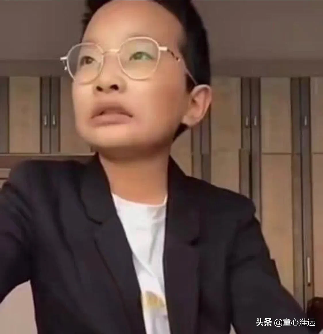 那个模仿数学老师火爆网络的钟美美，成绩怎么