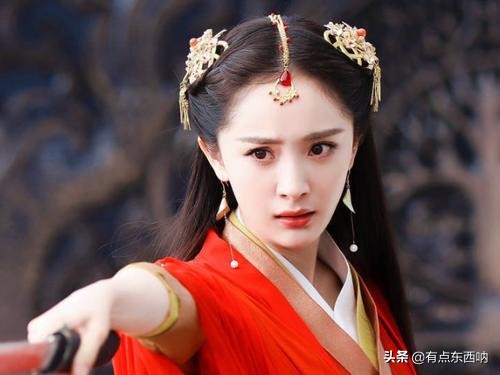 杨幂逆天成长史，33年来颜值变化，网友：越长越年轻