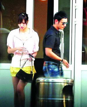 黄晓明的坚持，自己选的老婆，咬着牙也要撑到