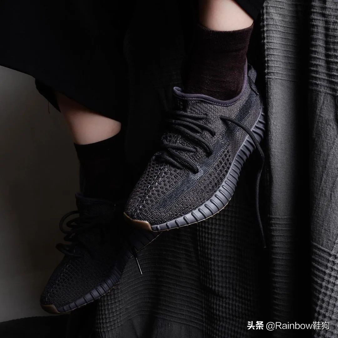 万万没想到 年年夏天都疯涨的 Yeezy 350 今年我能随便挑