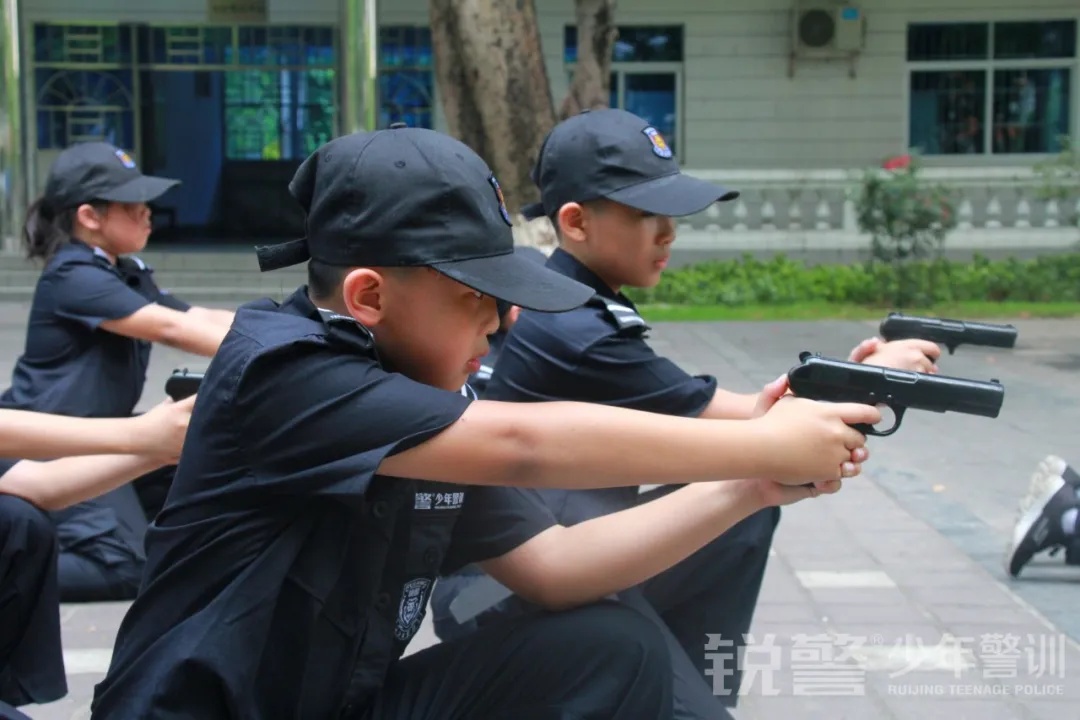 广东警官学院少年警训夏令营：这是成长该有的样子