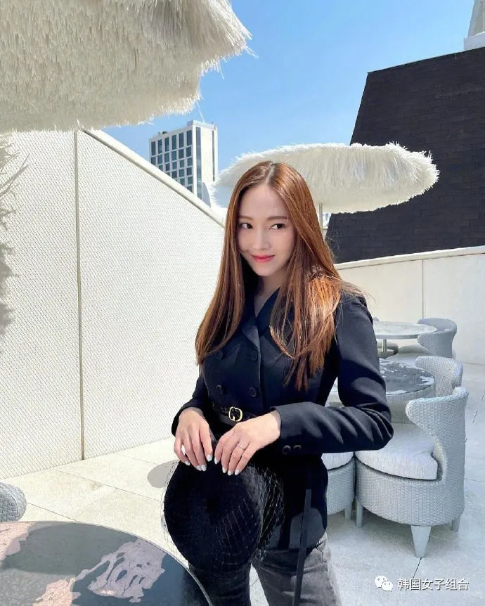 穿着同样DIOR外套的女艺人们,是仙女们没错了
