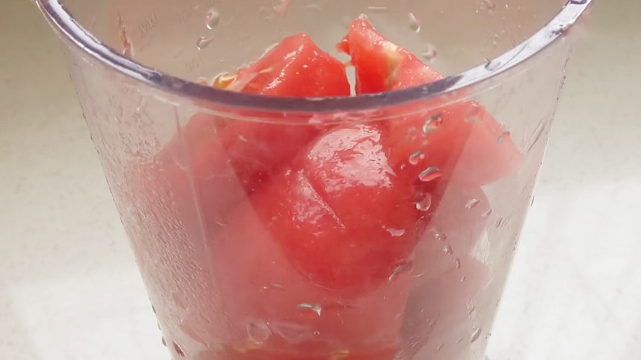 2個西紅柿，一碗澱粉，鍋裡攪一攪，酸甜爽滑，越吃越想吃