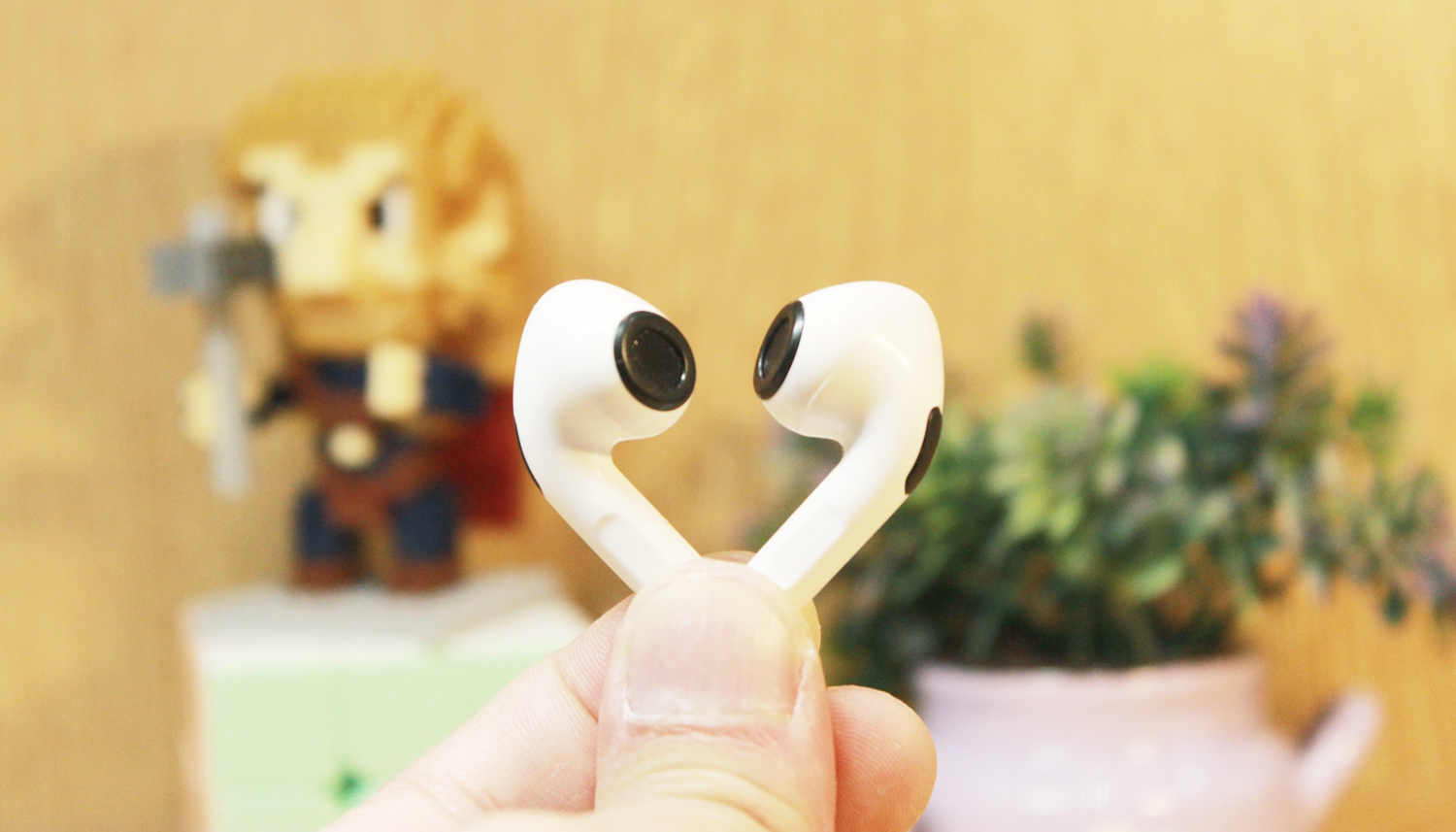 百元也是真无线，带你体验性能小钢炮西圣迷你蓝牙耳机AVA