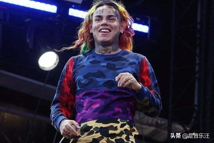 告密者6ix9ine出狱，发新歌还开直播，看这样子他还能活很久