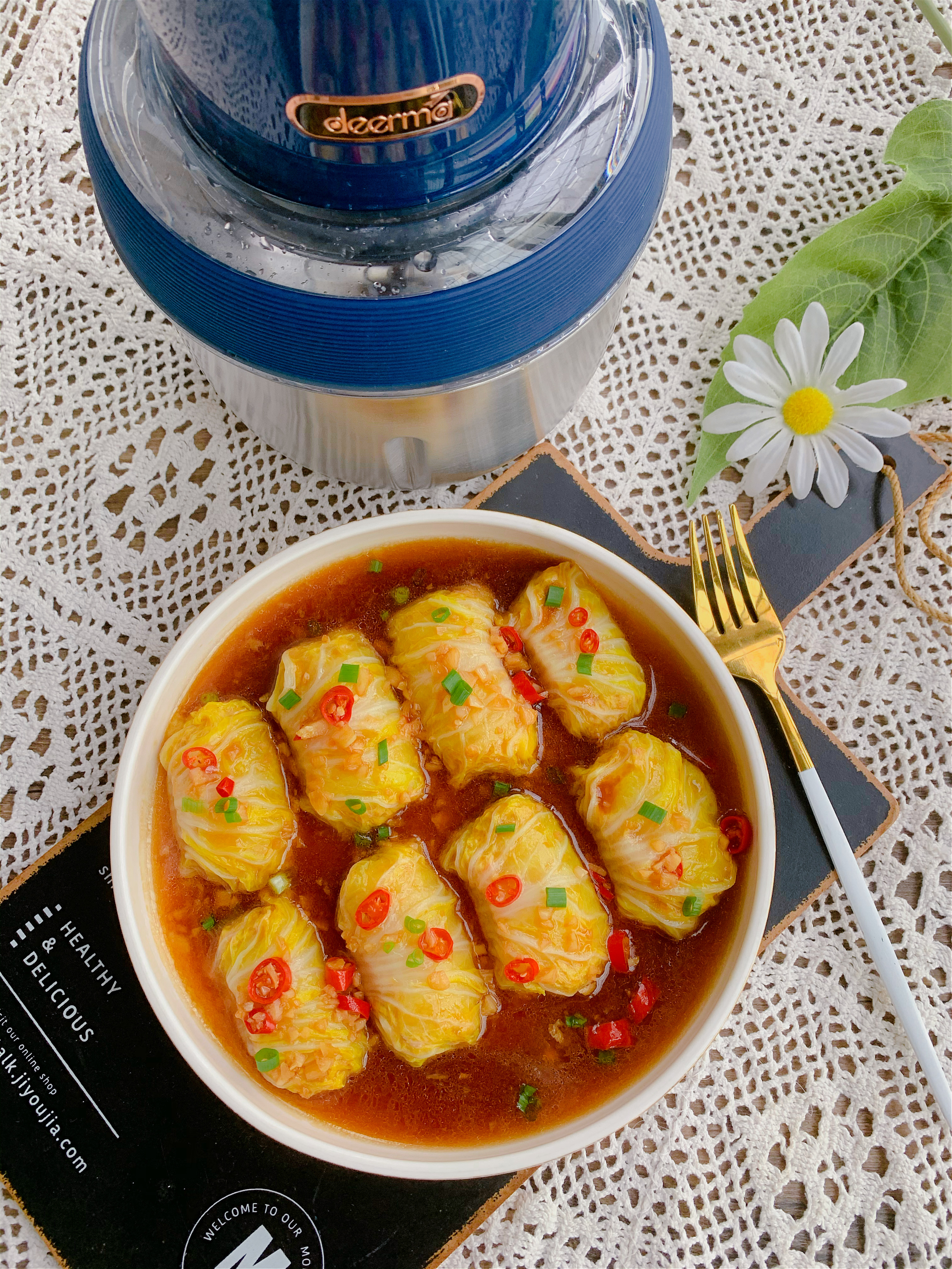 3月，不吃這菜真可惜，卷一卷蒸一蒸就搞定，熱量低還減肥