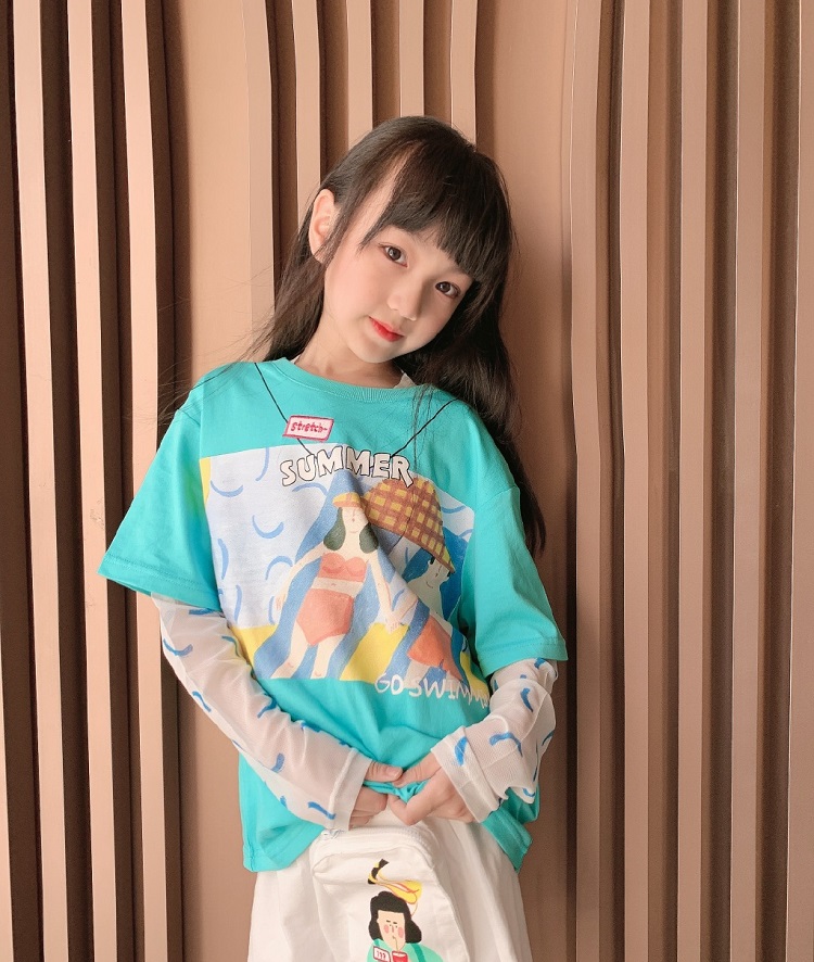 女大十八变！9岁的小山竹美得让人认不出，面对镜头表现力十足