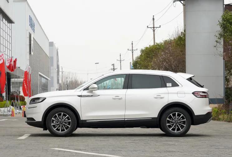 预售价33.8万起 2.7T+8AT 它让沃尔沃XC60紧张