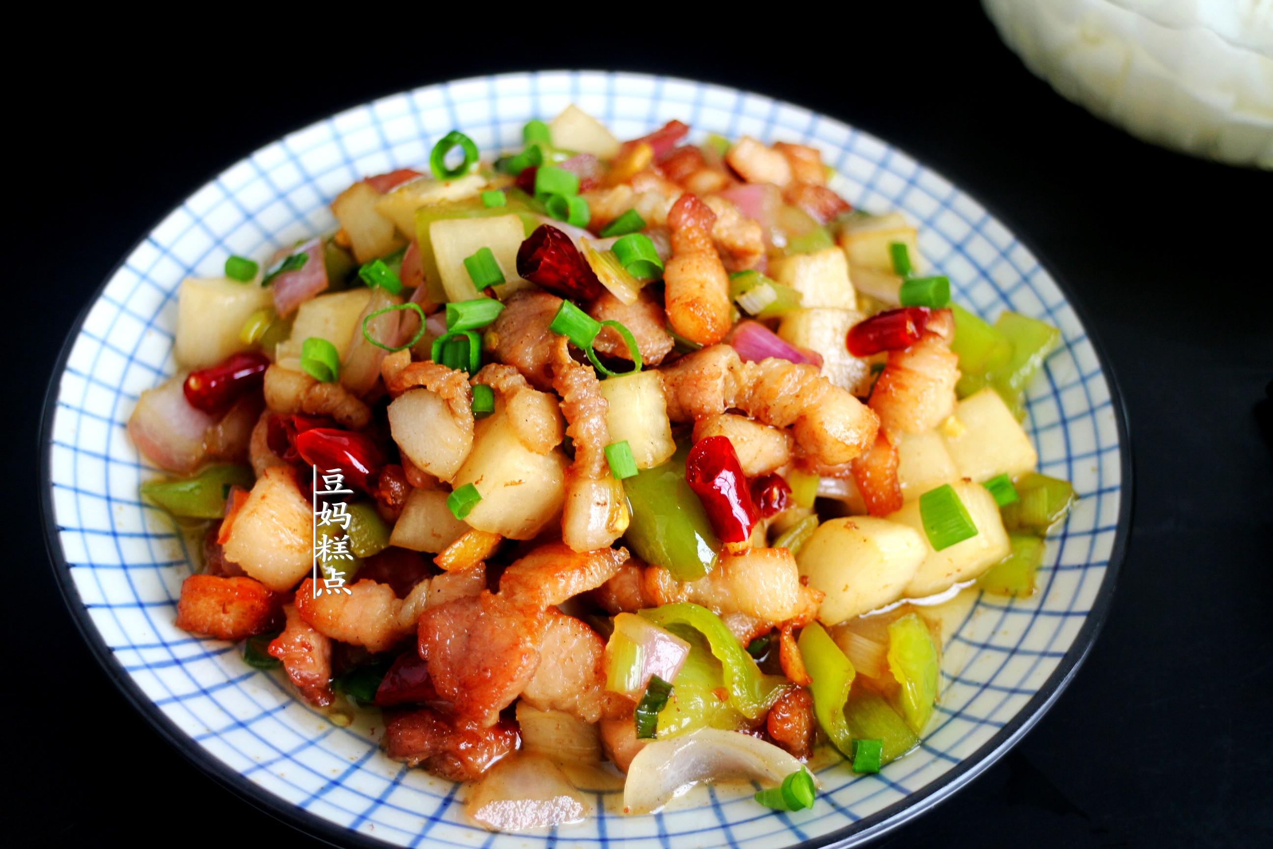 炒五花肉，学会“林大厨”这1招！5分钟上桌，酸香不油好下饭