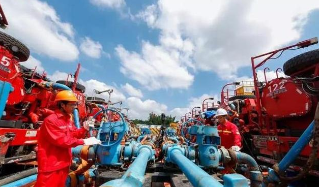 中国新疆玛湖附近的油田，储量12.4亿吨，被网友