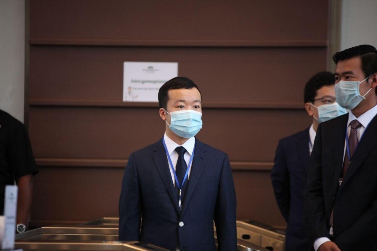 大水无情，人间有爱丨太子集团控股主席陈志公爵捐助柬埔寨灾民_海外房产新闻_海外置业资讯_外房海外房产网