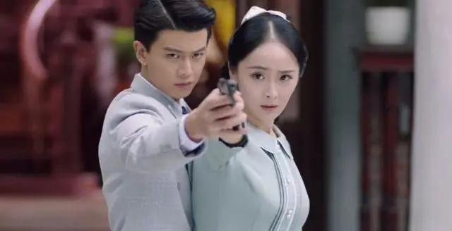 《暮白首》官宣定档，男一号任嘉伦发博有“内