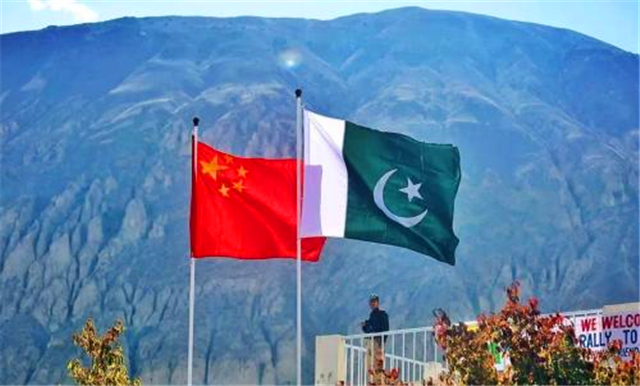 �й��������ֵİ����ֵܣ�Ϊ�γٳٷ�չ��������