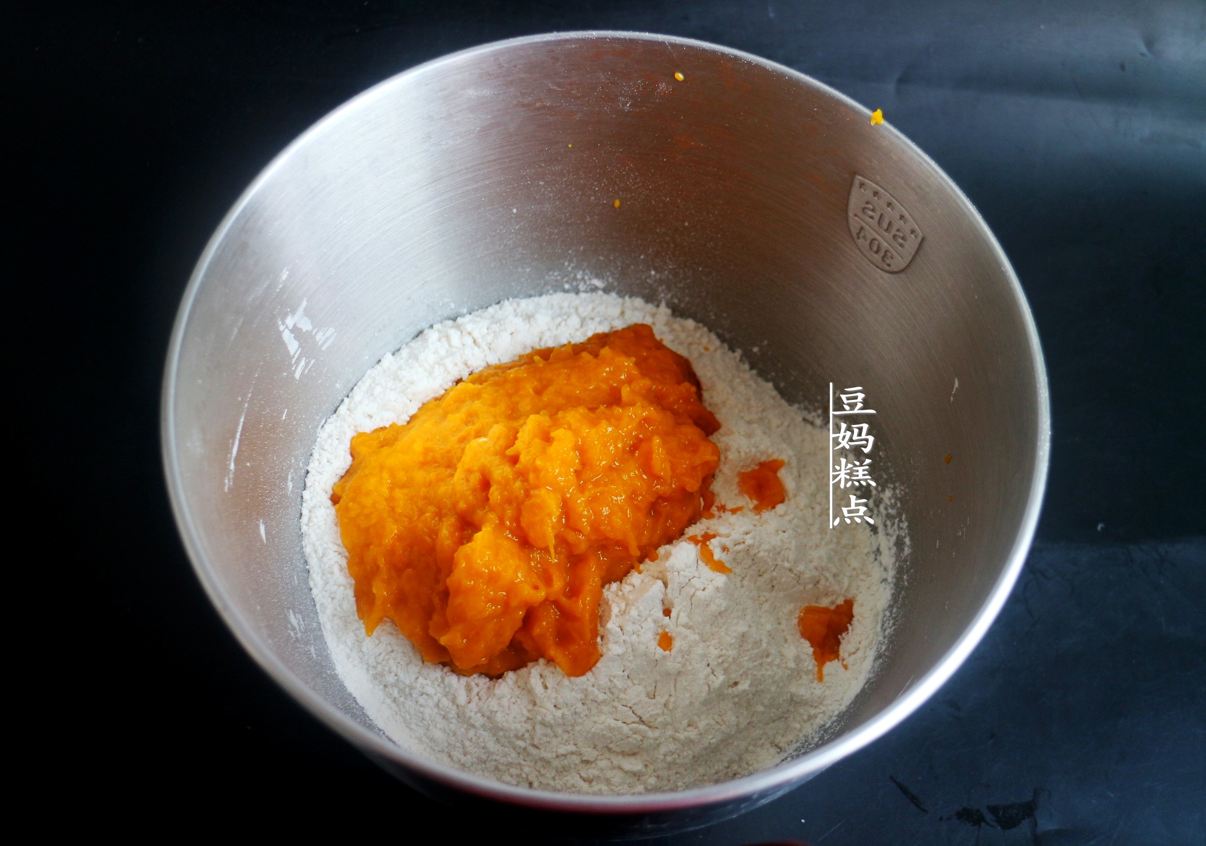 家有孩子，我常做这类小馒头，只需10分钟，柔软好消化