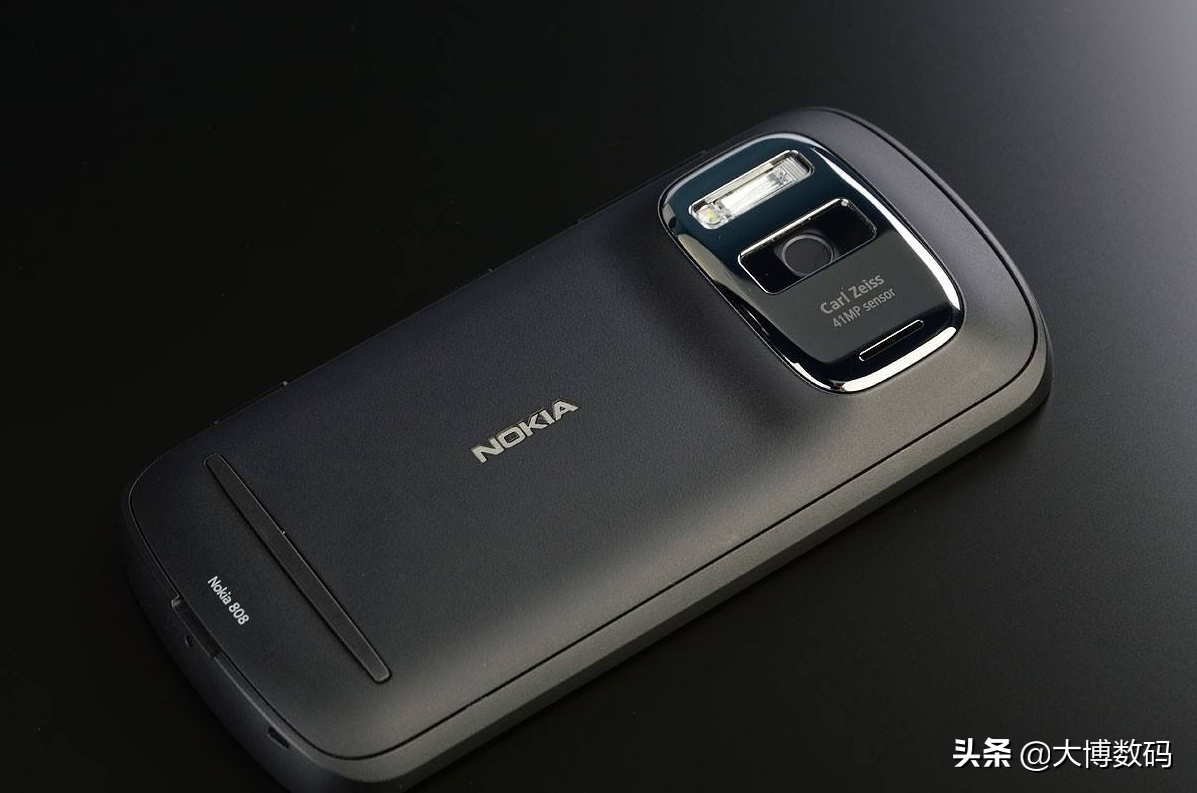 阔别八年，Nokia808仍达到1688，信念本无价之宝，情结价高些？