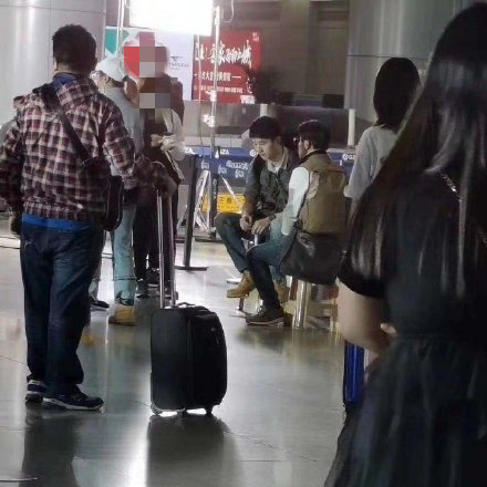 《唐人街探案4》开拍？王宝强刘昊然同框，服装造型拉风