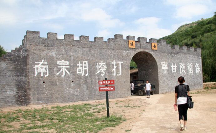 熊向晖：潜伏胡宗南身边，获偷袭延安密报，身