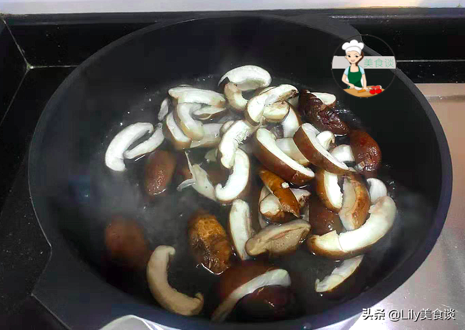 立秋了，这素菜多做给孩子吃，不放肉也很香，营养实惠，孩子爱吃