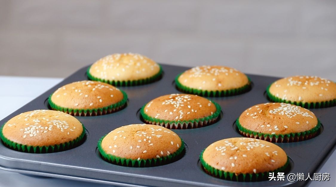 不用加水，不要分离蛋白蛋黄，教你蜂蜜脆皮蛋糕的做法，皮脆里软