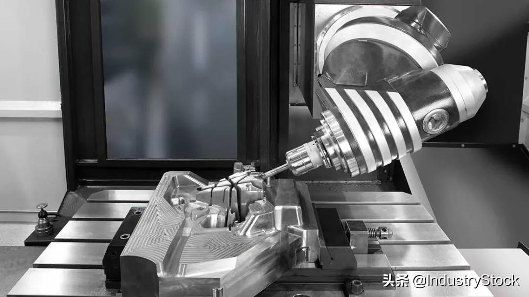 模具1亿元带动相关产业发展100亿，必须大力发展