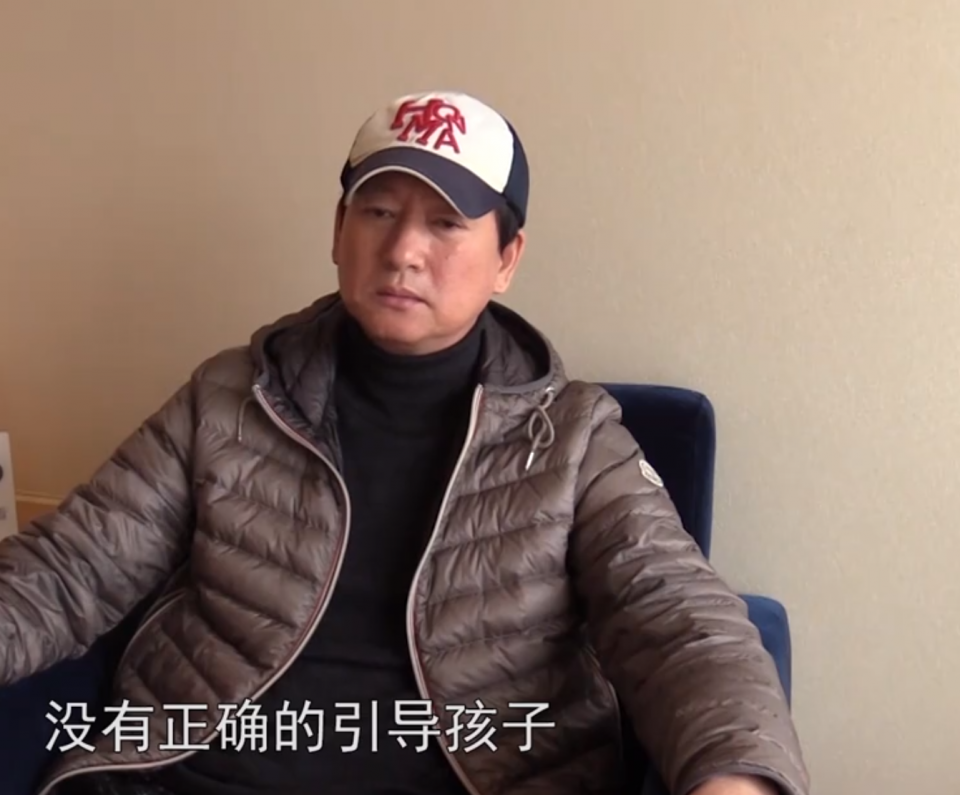 郑爽深夜更换黑白头像，个人状态令人堪忧，粉