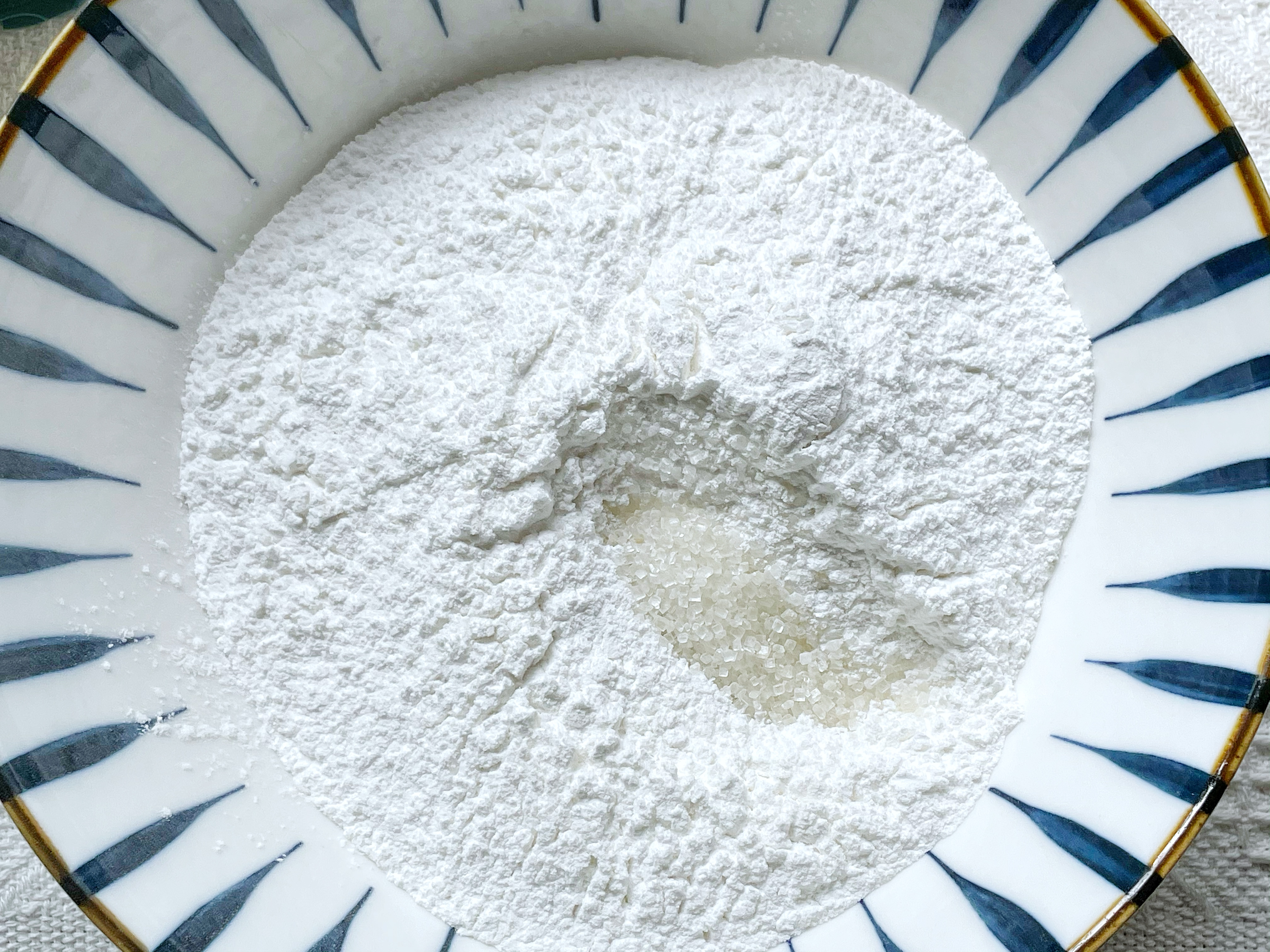 1碗糯米，半斤溫水，在家自製驢打滾，1口蒸鍋就搞定，簡單