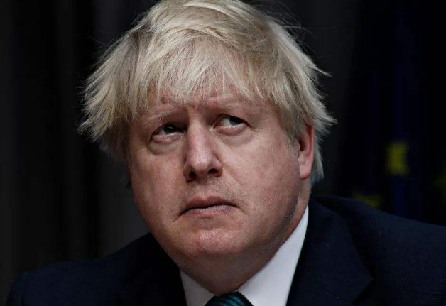 送上门的枭龙战机不要，军售大单被英国搅黄，又想起中国武器好了