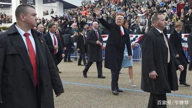 特朗普“坚强地像石头一块”：就是不戴口罩，凶险时刻来了