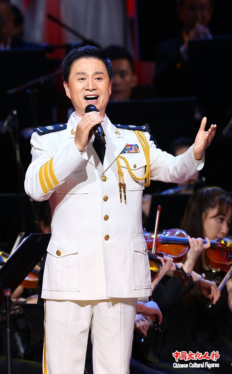 郁钧剑从艺五十<font color=red>周年</font>回乡演唱会70位歌唱家倾情演绎民族经典